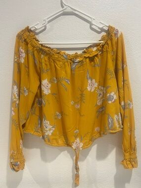 Kendall & Kylie Mustard Floral Off-Shoulder Blouse size medium